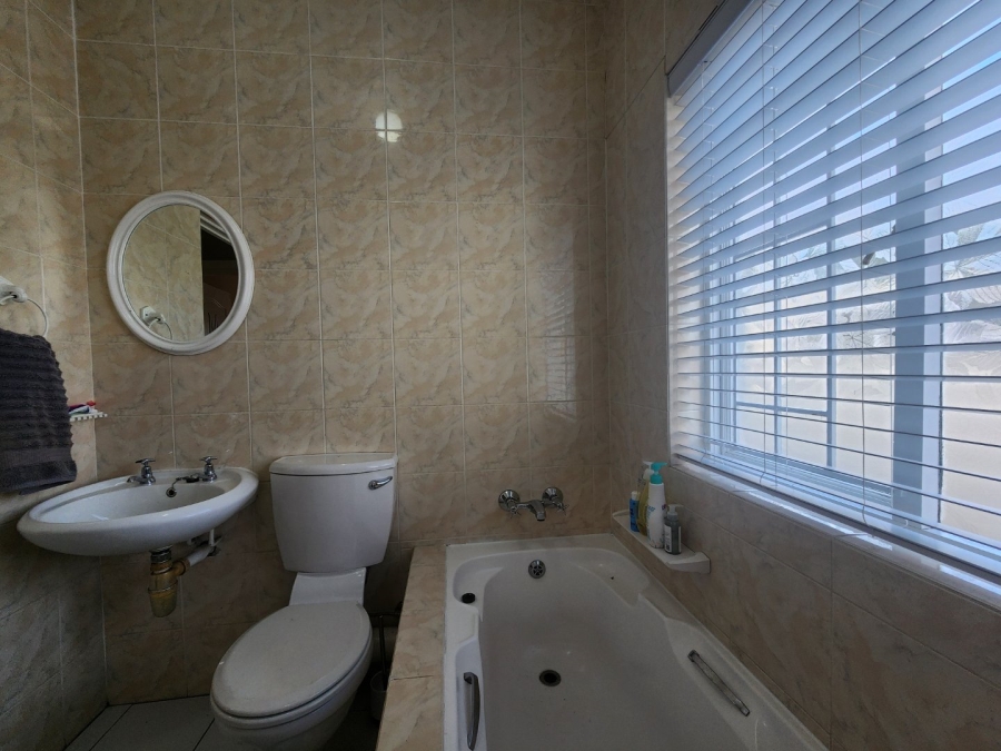 3 Bedroom Property for Sale in King George Park Western Cape